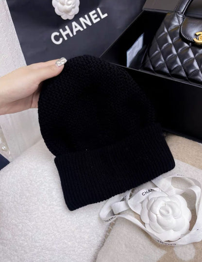 Chanel 22A Cashmere Black Gold Sequin CC Logo Beanie Winter Hat Cap Cloche