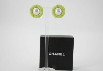 Chanel Vintage 96C Imitation Pearl Resin Light Green Round Clip-on Earrings