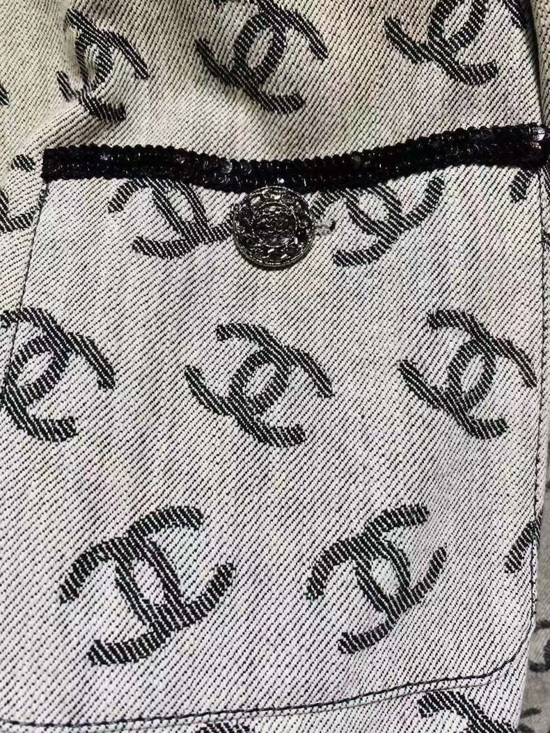 Chanel F36 grey denim jacket