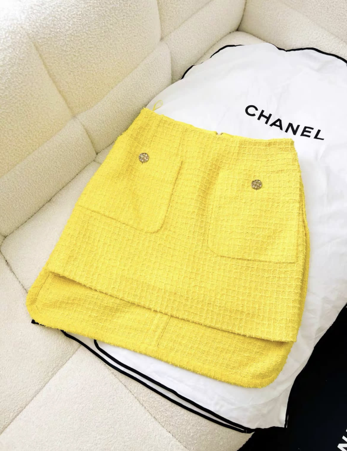 CHANEL Chanel 22s yellow skirt - 36 Skirt - Secondhand luxury from Wararni