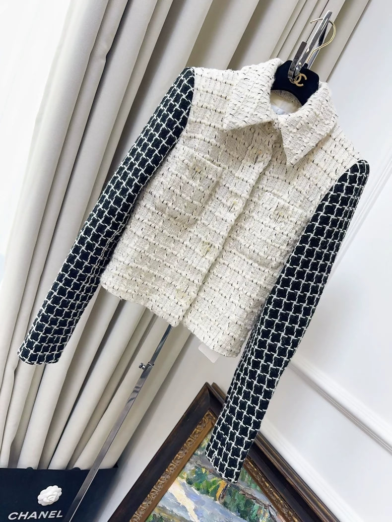 Chanel 17A ecru/black tweed jacket
