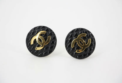 Chanel Vintage 93P Resin Gold-Plated Quilted Black Round Clip-on Earrings