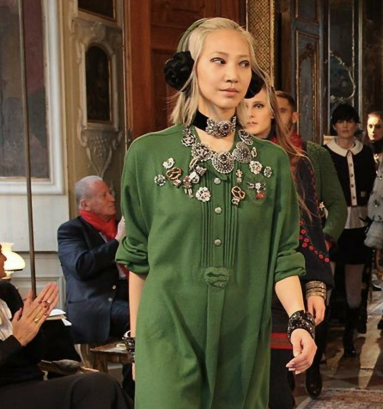 Chanel Métiers d'Art 2015 Salzburg Runway brooch