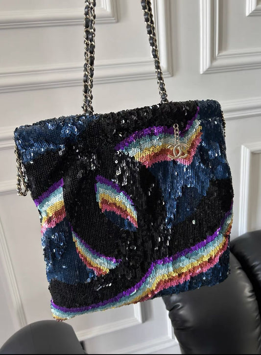 CHANEL Chanel21 sequin rainbow tote - One size Tote Bag - Secondhand luxury from Wararni