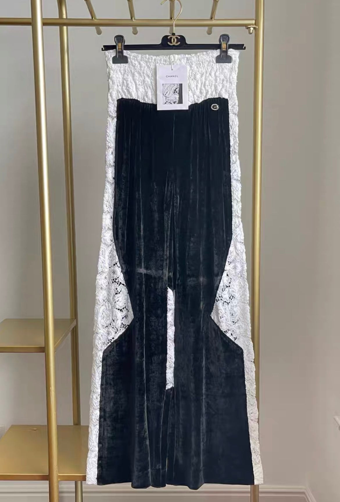 CHANEL Chanel 2021 AW Velvet Wide Leg Pants fr36 elastic waist - 36 Pants - Secondhand luxury from Wararni